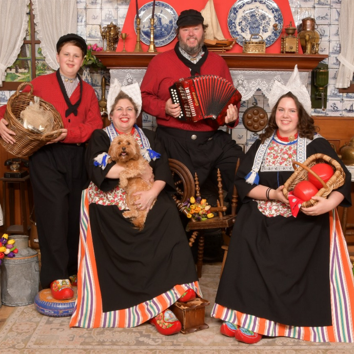 Hoera! Anne Turns 18, and Christmas Is Around the Corner!