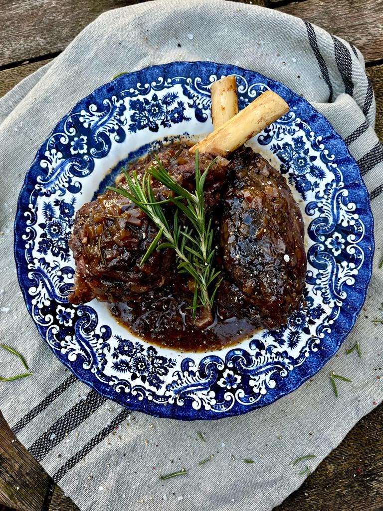 Slow Cooked Lamb Shanks (2 x shanks of 700-900g)